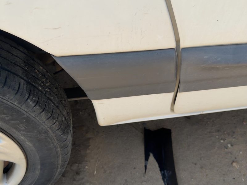 1999 Chrysler Town & Country Quarter Panel Moulding RH