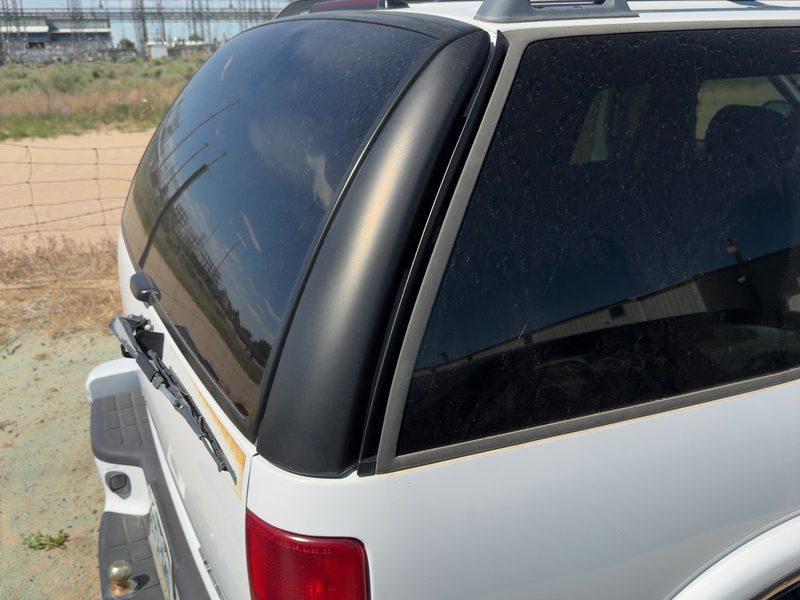 2001 Blazer S10/jimmy S15 Quarter Panel Moulding RH