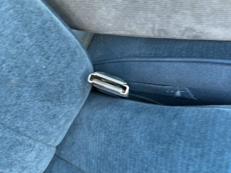 1993 Oldsmobile Eighty-eight (80 & Up) Front Seat Belt RH