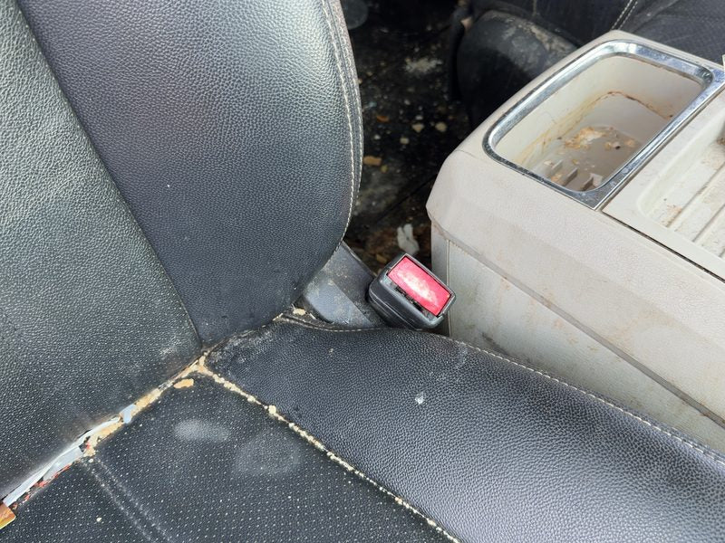 2008-2020 Chrysler Town & Country Front Seat Belt RH