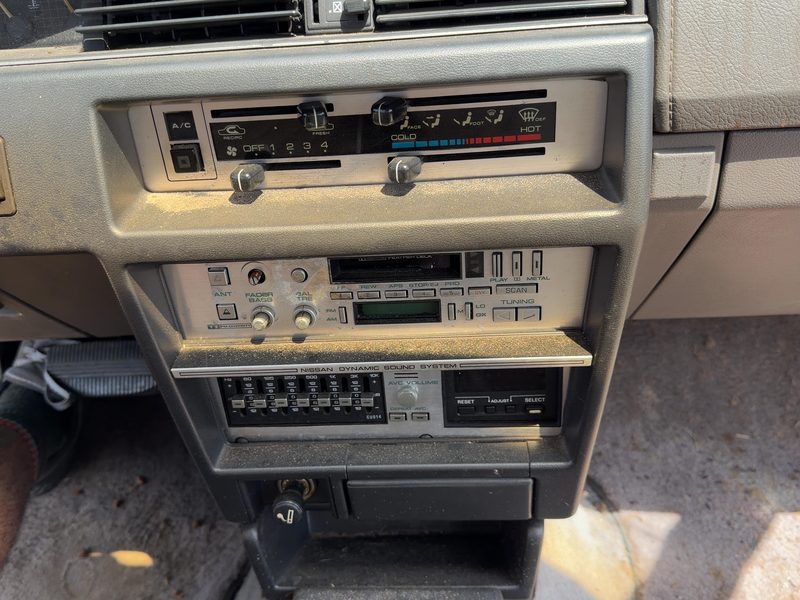 1987-1988 Nissan Maxima Dash Panel