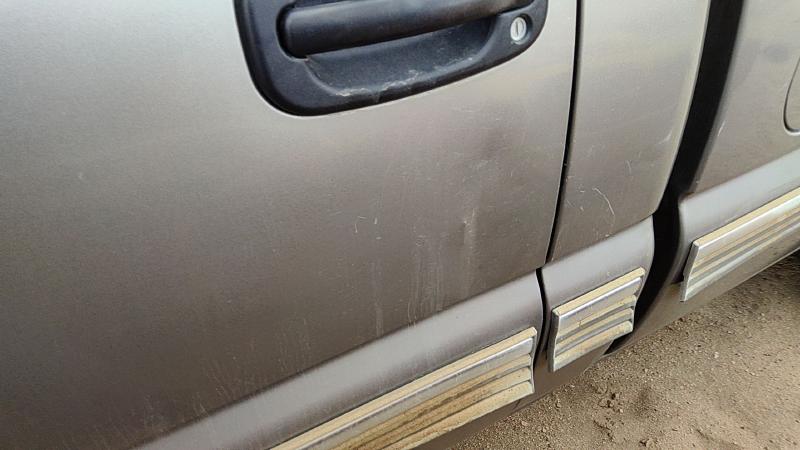 1999-2007 Chevrolet 2500 Silverado Pickup Front Door LH