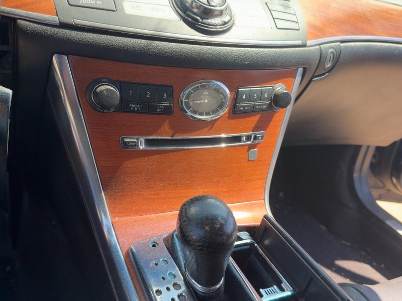 2006-2010 Infiniti M35 Dash Panel