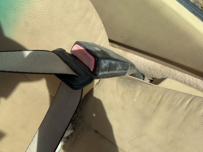 2000-2003 BMW 530i Front Seat Belt RH