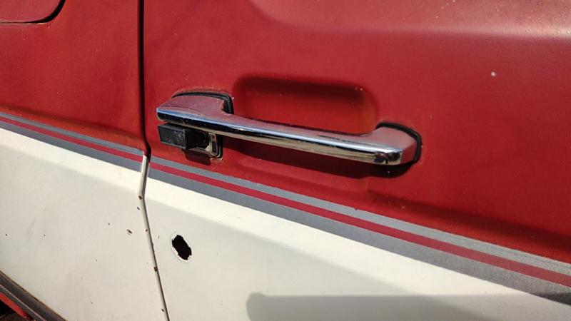 1988 Ford Pickup F150 Series Outside Door Handle RH