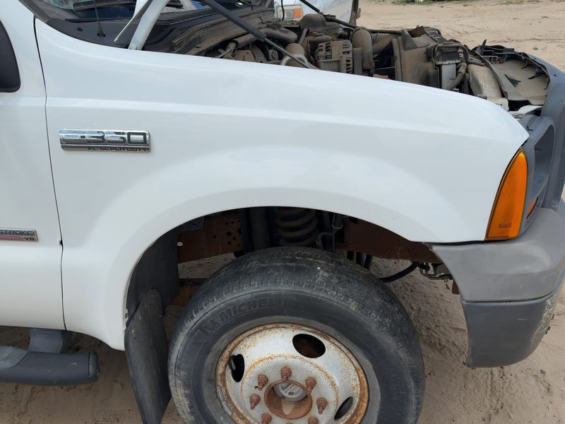 1999-2007 Ford F350 Super Duty Pickup Fender RH