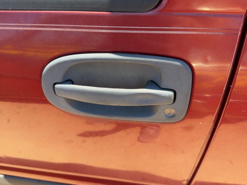 1999-2005 Chevrolet Venture Outside Door Handle LH