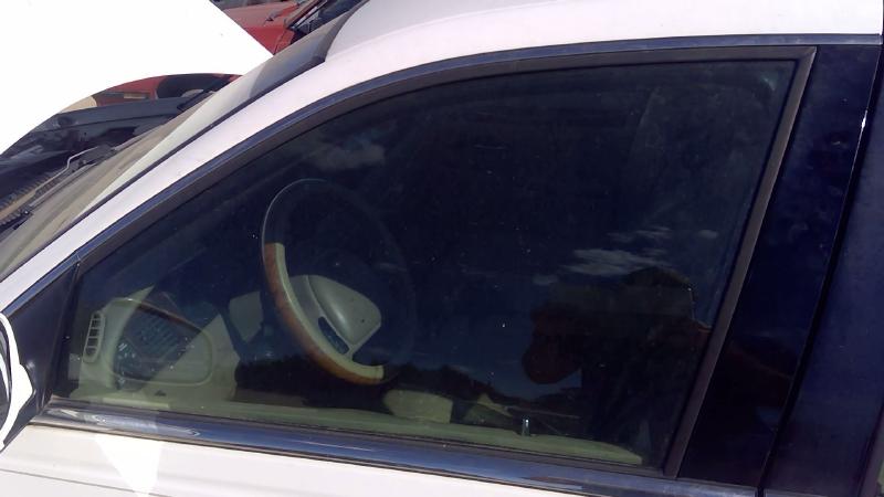 1998-2011 Linc & Town (also See Cont 82 Up) Front Door Glass/Window LH