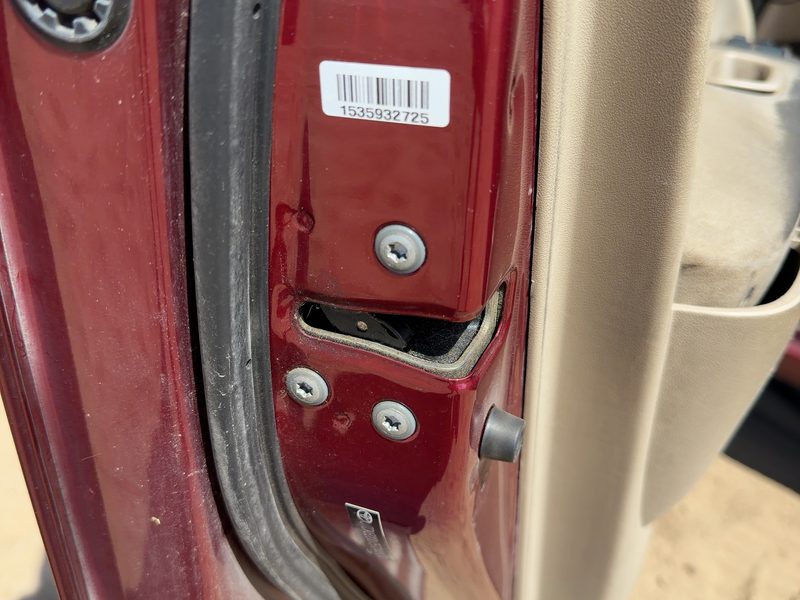 2004-2014 Toyota Prius Front Door Latch LH