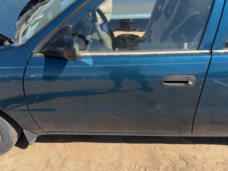 1998-2002 Toyota Corolla (also See FX 87-88) Front Door LH