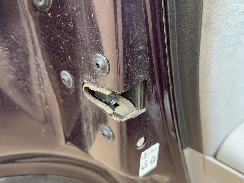 2005-2008 Chevrolet Equinox Rear Door Latch LH