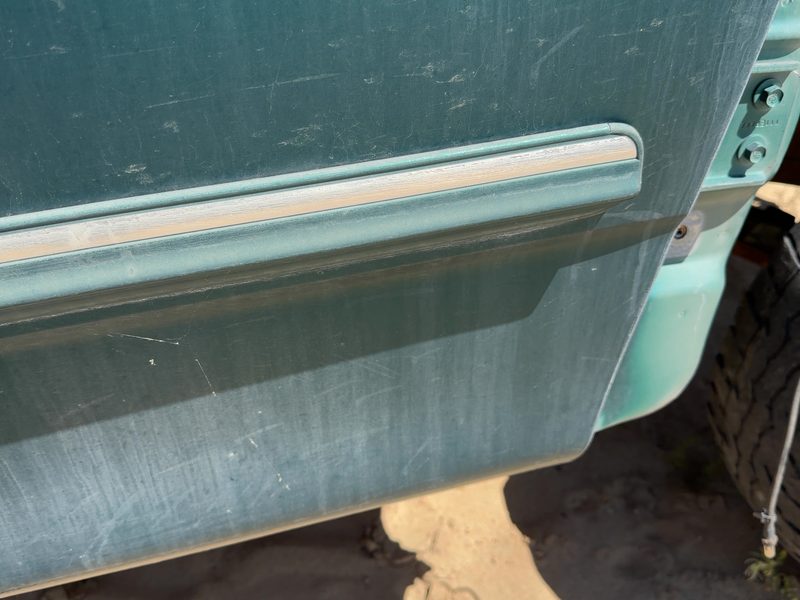 1997-1998 Ford Pickup F150 Series Front Door Moulding RH