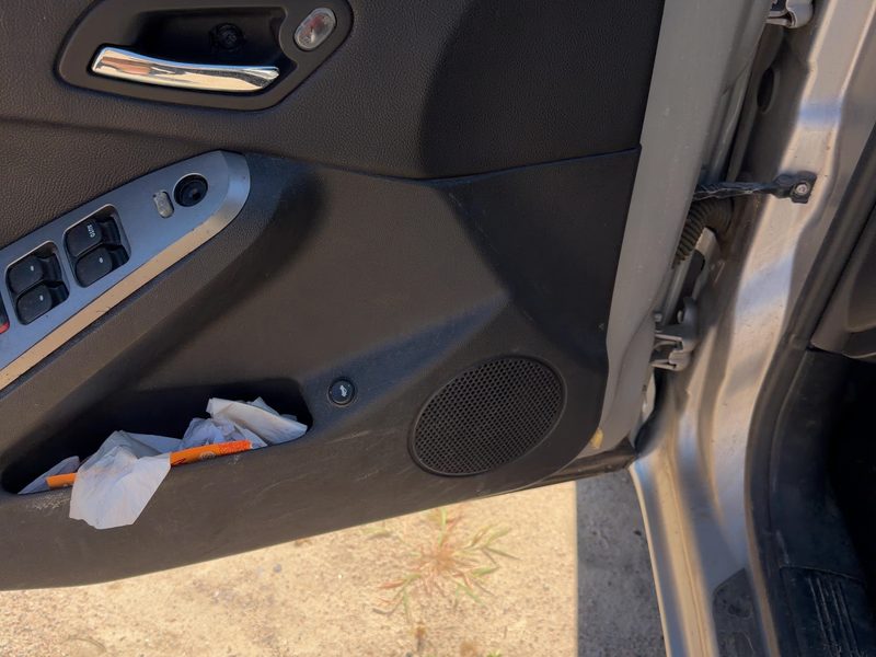 2005-2010 Pontiac G6 Front Door Trim Panel LH