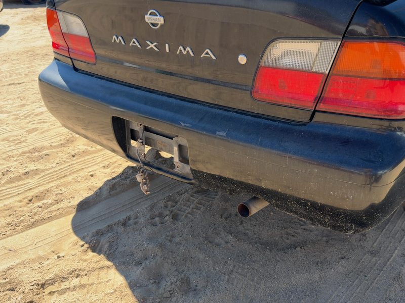 1995-1996 Nissan Maxima Rear Bumper Assembly
