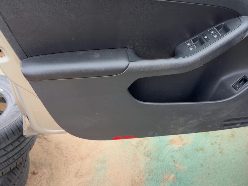 2013-2018 Jetta Except Gli Front Door Trim Panel LH