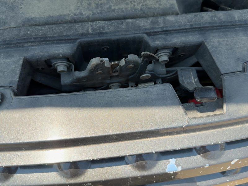 2003-2006 Infiniti FX Series Radiator Support