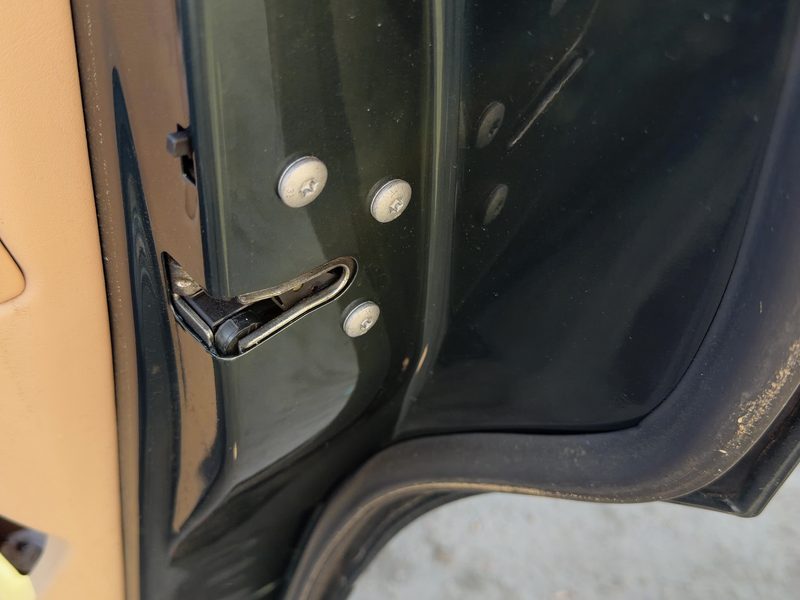 2000-2006 BMW X5 Rear Door Latch RH