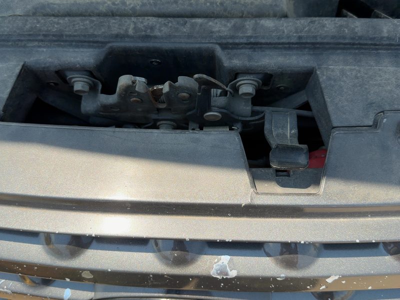 2003-2006 Infiniti FX Series Radiator Support