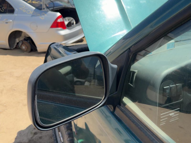 1994-1997 Isuzu Rodeo Door Mirror LH