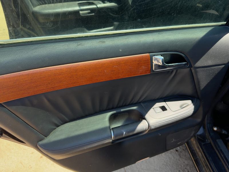 2006-2007 Infiniti M35 Rear Door Trim Panel LH