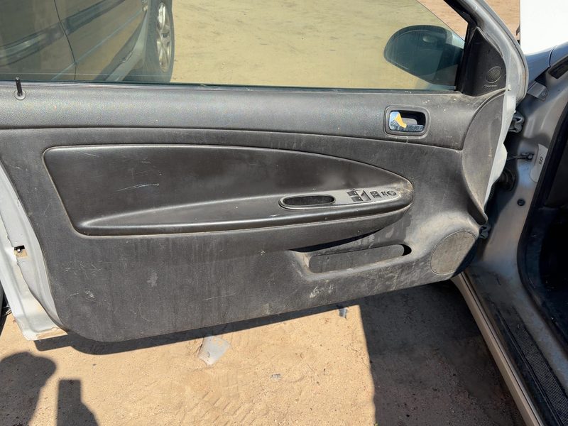 2005-2010 Chevrolet Cobalt Front Door Trim Panel LH