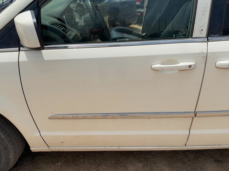 2008-2020 Chrysler Town & Country Front Door LH