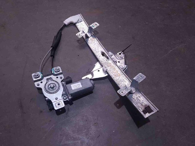 1997-2003 Grand Prix Front Door Regulator RH