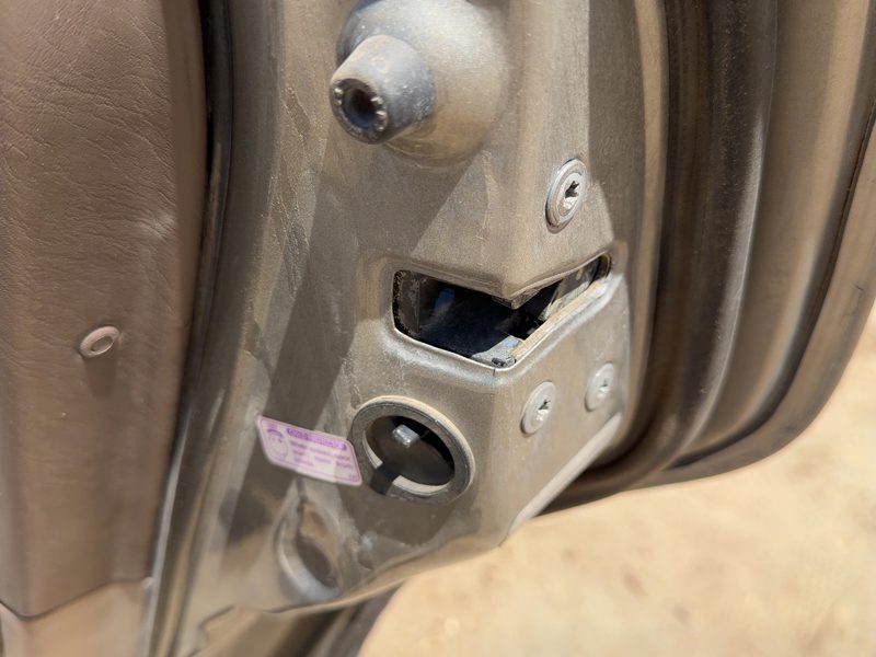 1997-2001 Toyota Camry Rear Door Latch RH