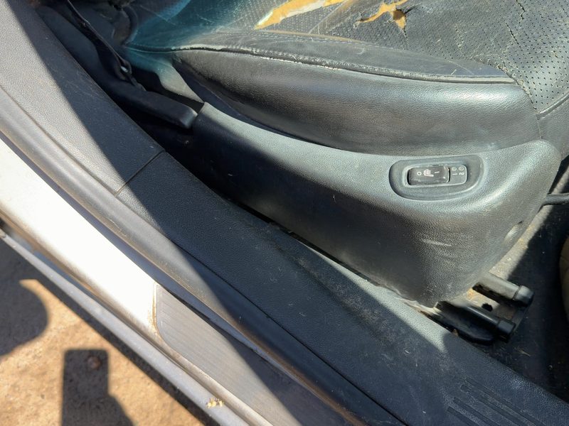 2005 Pontiac G6 Seat Track RH