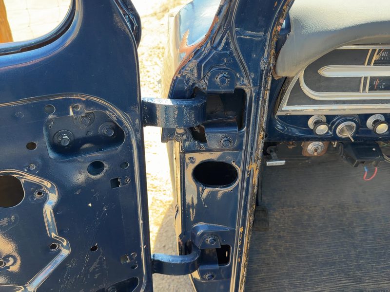 1972-2067 Ford Pickup F250 Series Front Door Hinge LH