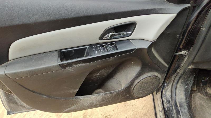 2011-2014 Chevrolet Cruze Front Door Trim Panel LH