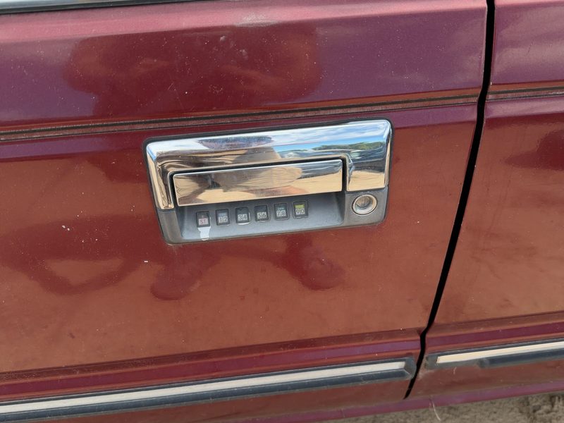 1987 Nissan Maxima Outside Door Handle LH