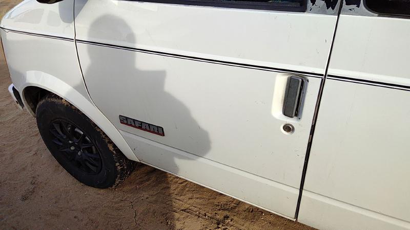 1985-2005 GMC Safari Front Door LH