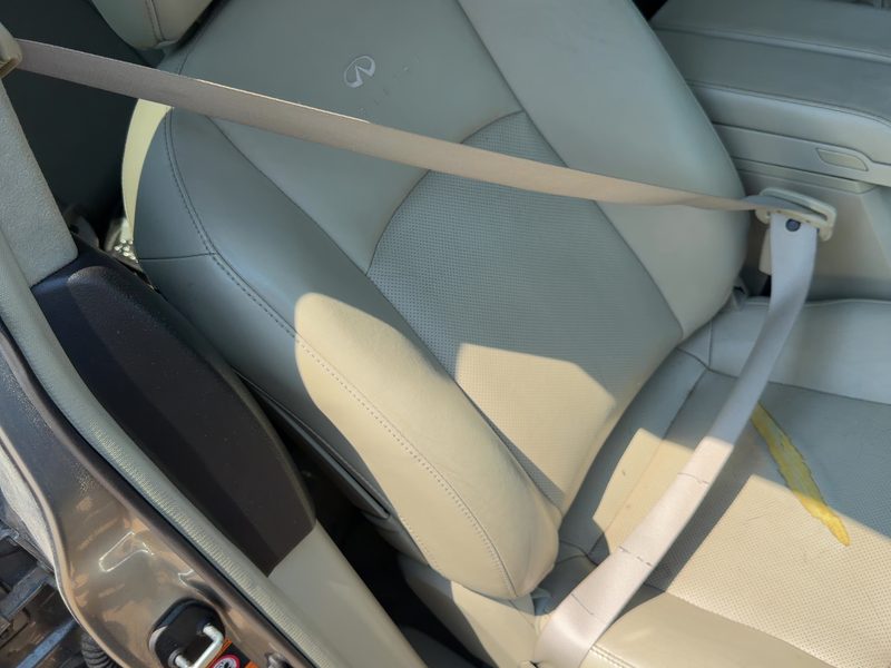 2003-2005 Infiniti FX Series Front Seat Belt RH
