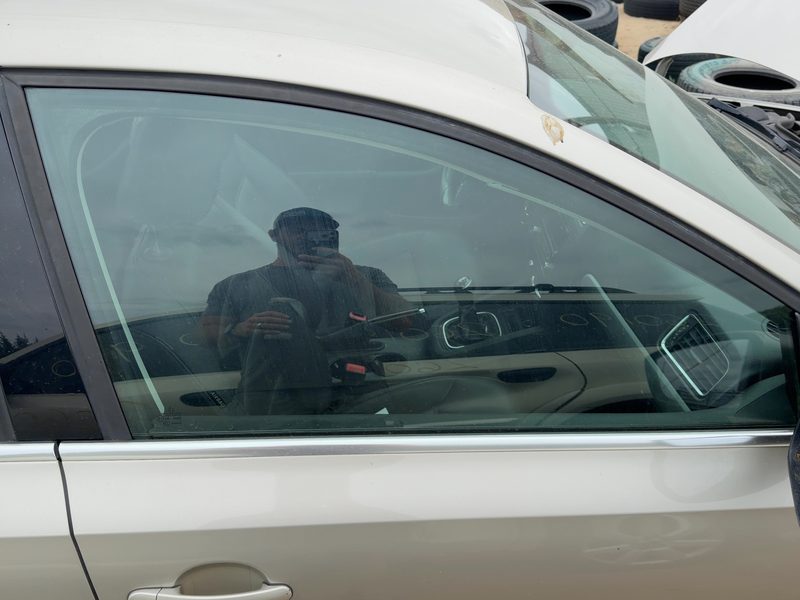 2011-2018 Jetta Except Gli Front Door Glass/Window RH