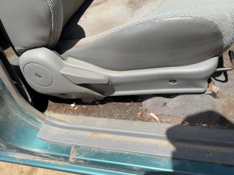 1995 Isuzu Rodeo Seat Track RH