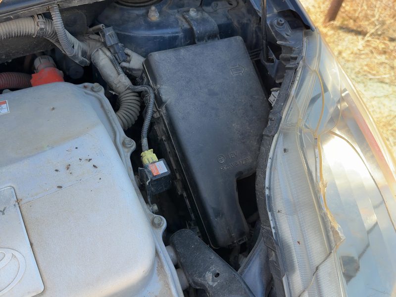 2004-2009 Toyota Prius Engine Fuse Box