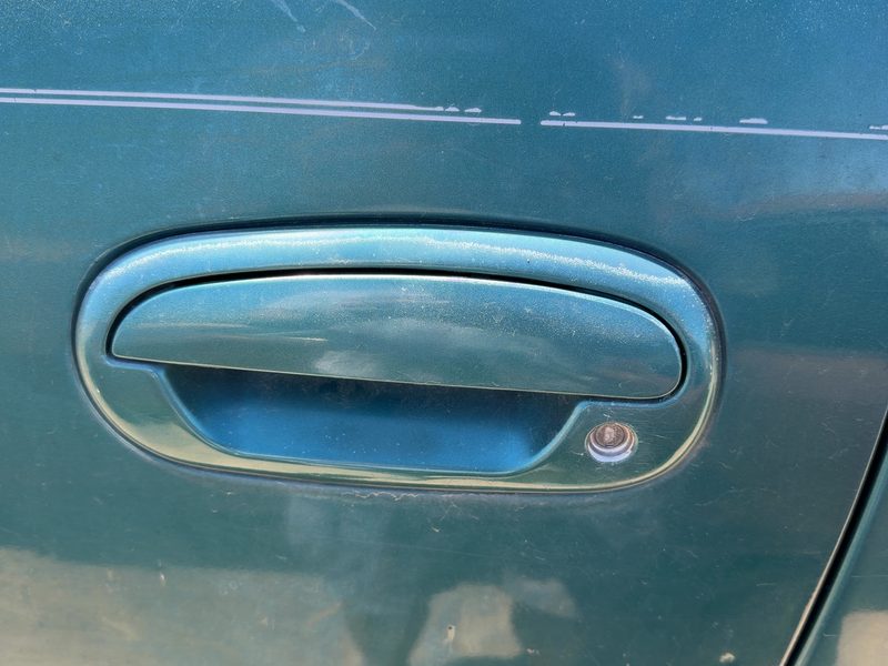 1997-2004 Ford Pickup F150 Series Outside Door Handle LH